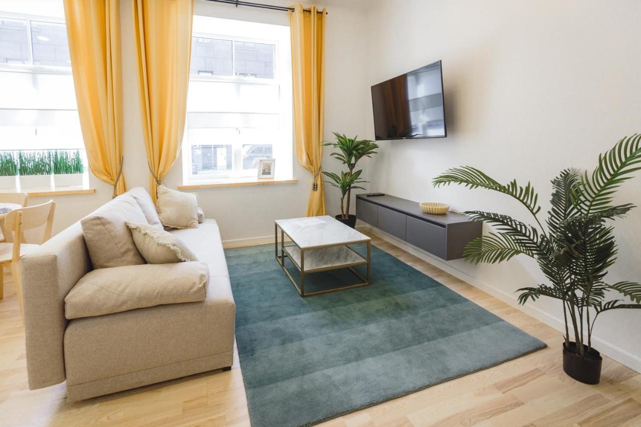 1212 Apartments With Free Parking Рига Екстер'єр фото