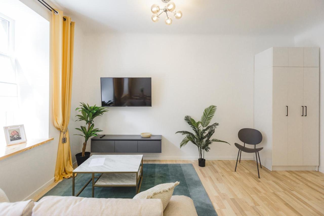 1212 Apartments With Free Parking Рига Екстер'єр фото