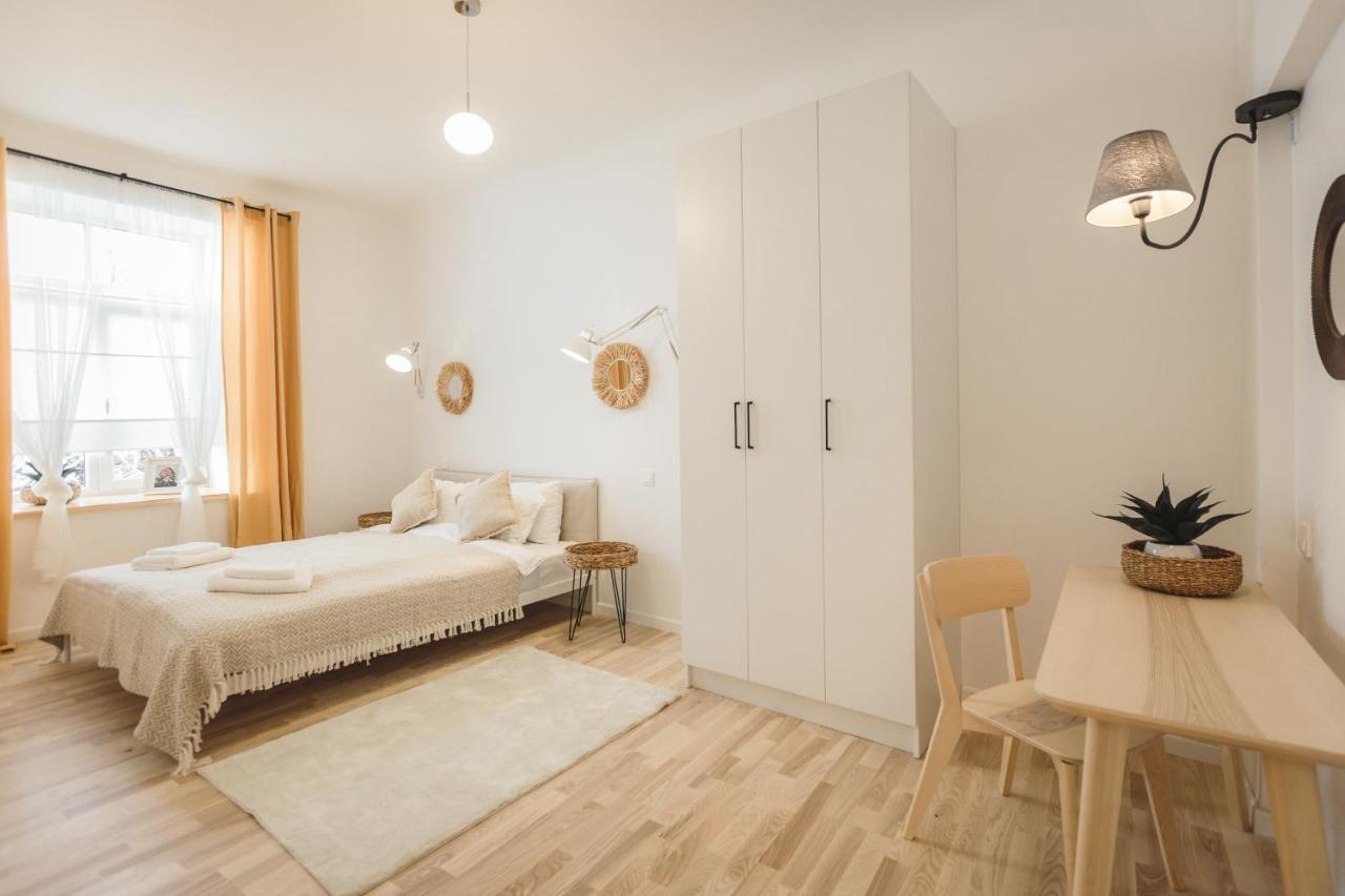 1212 Apartments With Free Parking Рига Екстер'єр фото