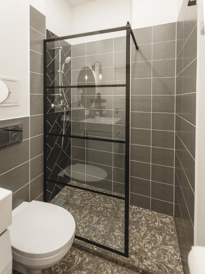 1212 Apartments With Free Parking Рига Екстер'єр фото