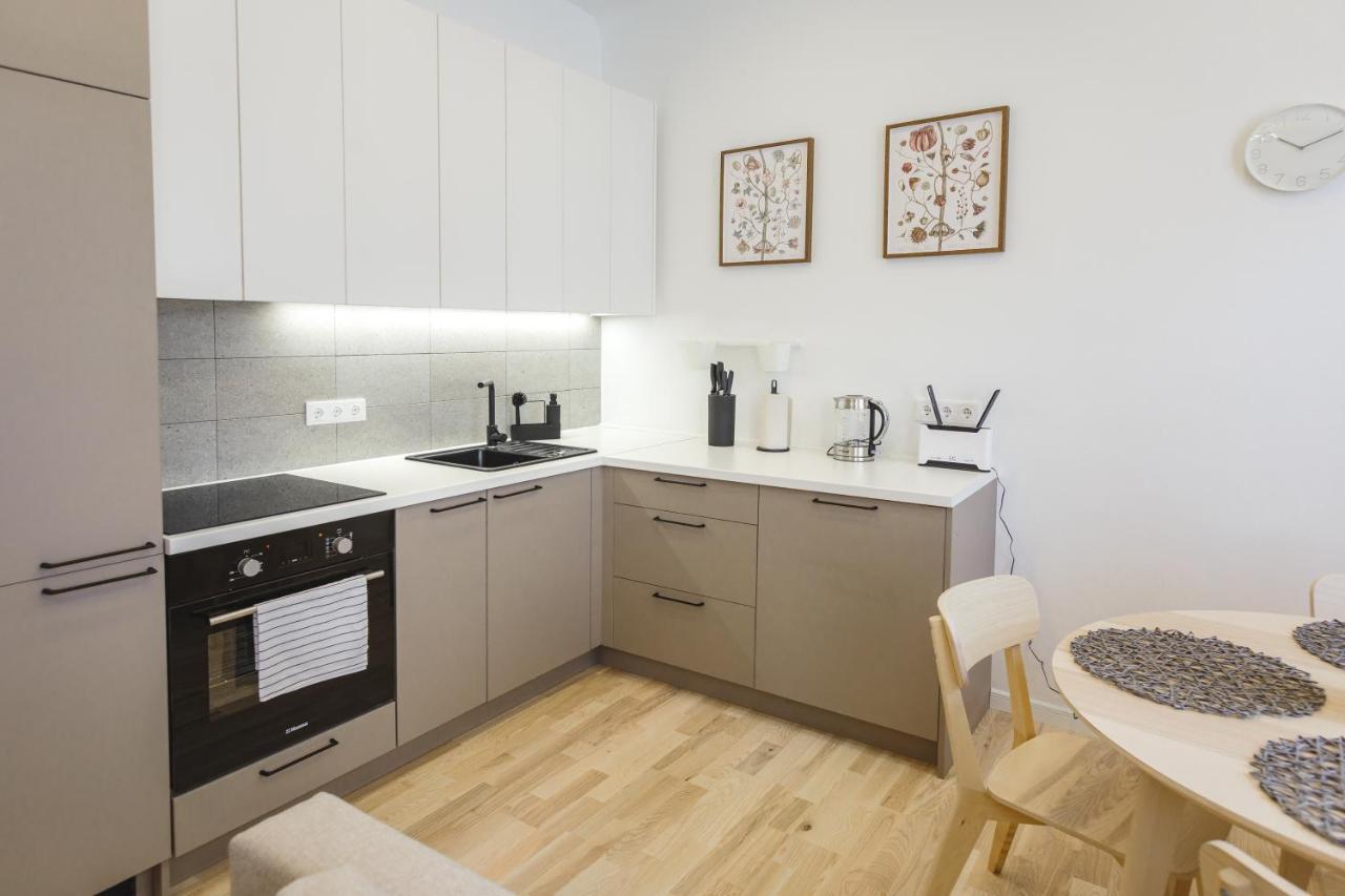 1212 Apartments With Free Parking Рига Екстер'єр фото