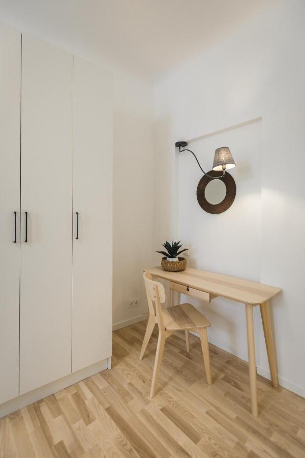 1212 Apartments With Free Parking Рига Екстер'єр фото