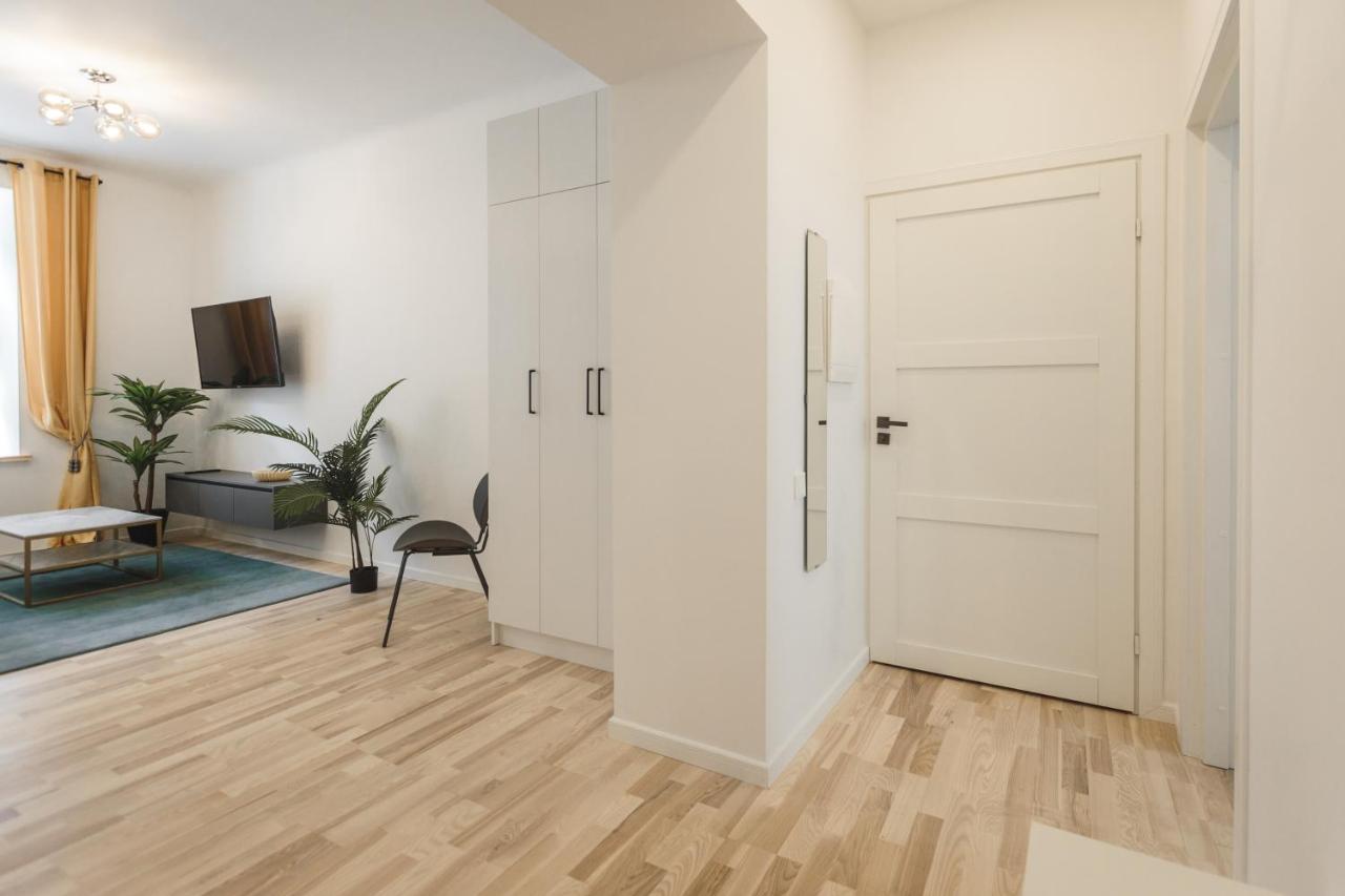 1212 Apartments With Free Parking Рига Екстер'єр фото