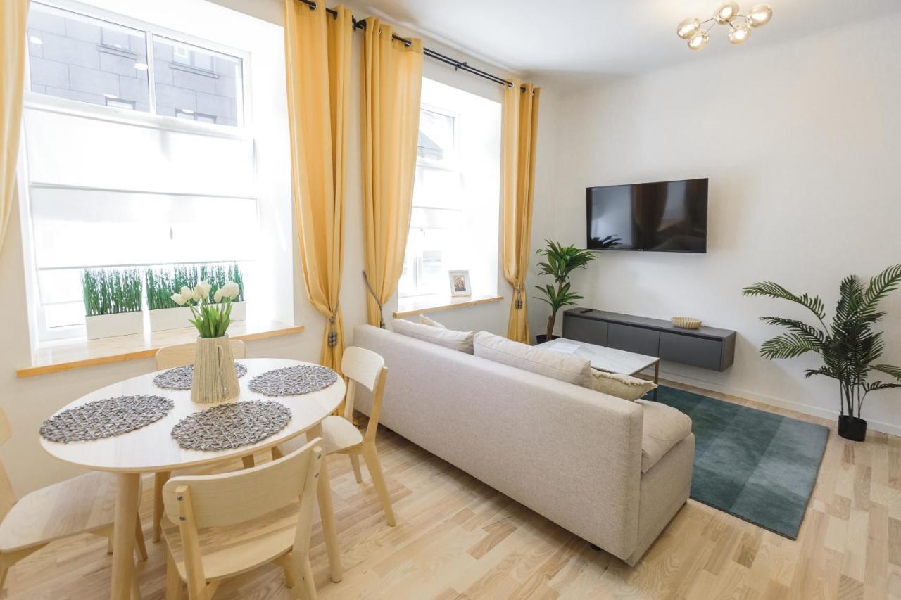 1212 Apartments With Free Parking Рига Екстер'єр фото